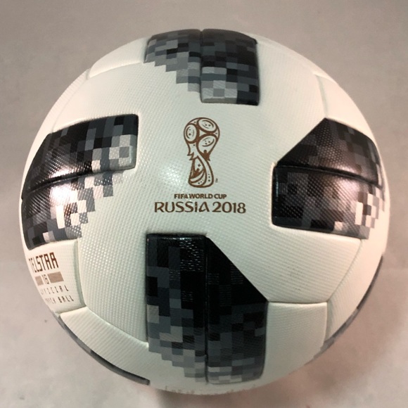 COPY - Adidas soccer ball 100/ authentic match ball w out box - Picture 3 of 4